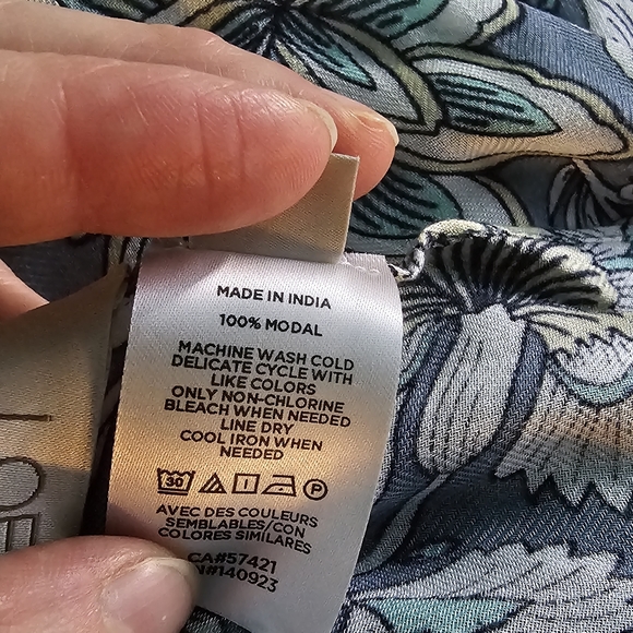 Loft and unbranded Scarf Bundle - Picture 10 of 11